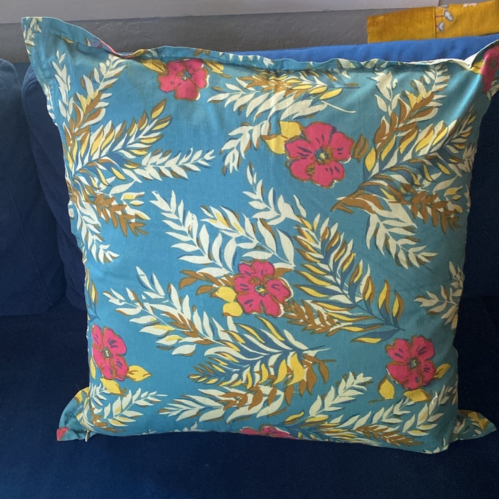 Pottery Barn Tropical Island Accent Pillow Two Sided + Down Insert 20x20 Floral